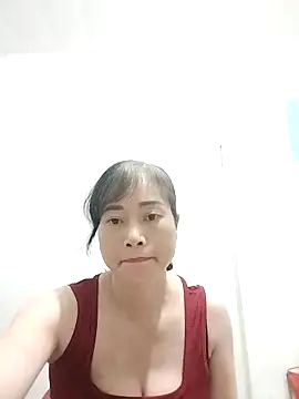 Snapshot of Kiuwi-omao chatting on 12, 11, 2025 Kiuwi-omao online show from 12, 11, 2025