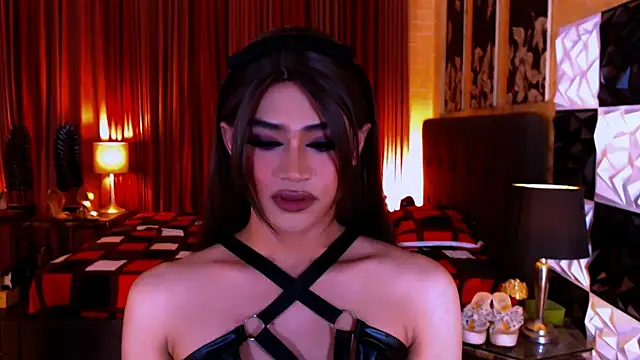 Snapshot of AthisaMooreTS chatting on 17, 12, 2025 AthisaMooreTS online show from 17, 12, 2025