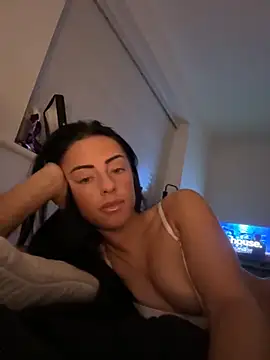 Snapshot of Bethrae25 chatting on 4, 12, 2025 Bethrae25 online show from 4, 12, 2025