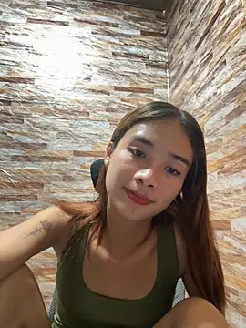 Snapshot of Kimparaka chatting on 3, 11, 2025 Kimparaka online show from 3, 11, 2025