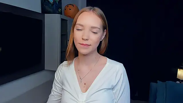 MerlePalaia online show from 10, 11, 2025