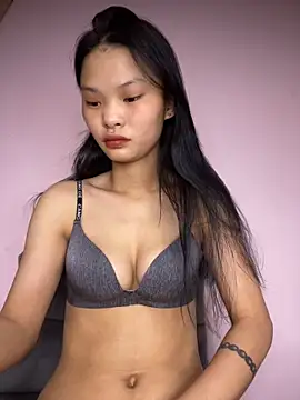 Snapshot of lung-linh chatting on 18, 11, 2025 lung-linh online show from 18, 11, 2025