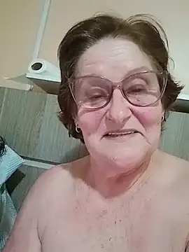 Snapshot of cremiudes chatting on 4, 11, 2025 cremiudes online show from 4, 11, 2025