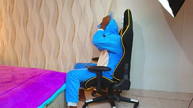 Snapshot of Boy_savoy chatting on 10, 11, 2025 Boy savoy online show from 10, 11, 2025