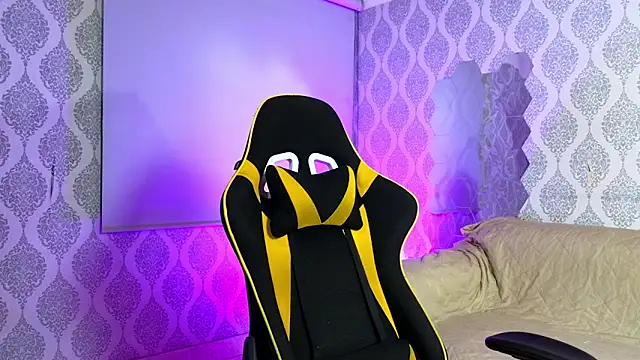 Snapshot of Boy_savoy chatting on 2, 12, 2025 Boy savoy online show from 2, 12, 2025