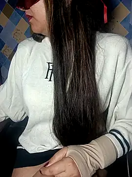 Sexy leone online show from 21, 11, 2025