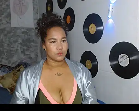 Snapshot of Ambar_foxy chatting on 13, 12, 2025 Ambar foxy online show from 13, 12, 2025