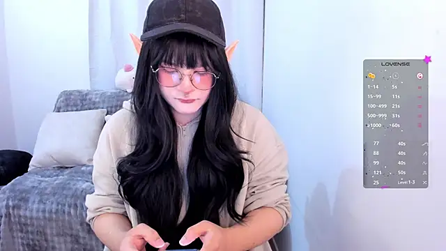 Snapshot of Omorimori chatting on 16, 12, 2025 Omorimori online show from 16, 12, 2025