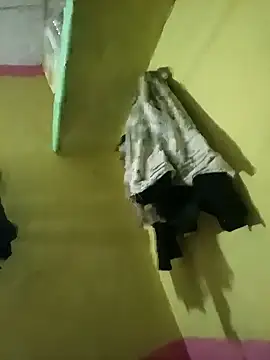 Simmy hot online show from 6, 11, 2025