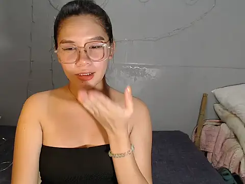 Snapshot of hotsexyreb chatting on 14, 12, 2025 hotsexyreb online show from 14, 12, 2025