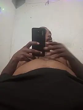 Snapshot of negrocomomisuerte chatting on 17, 12, 2025 negrocomomisuerte online show from 17, 12, 2025