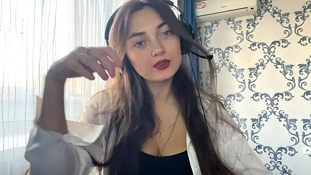 TwotyBright online show from 8, 11, 2025