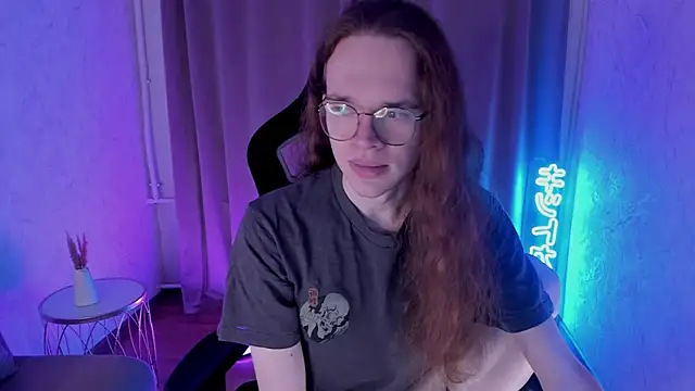 Snapshot of Mark_Glover chatting on 3, 12, 2025 Mark Glover online show from 3, 12, 2025