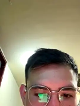 Snapshot of Axelcherry chatting on 5, 11, 2025 Axelcherry online show from 5, 11, 2025