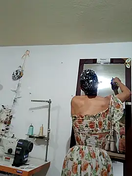 PaulinaLondra2 online show from 10, 11, 2025