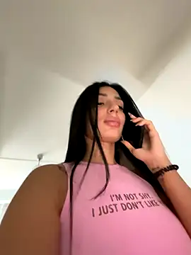 Snapshot of VickyM99 chatting on 5, 11, 2025 VickyM99 online show from 5, 11, 2025