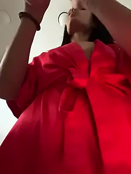 Snapshot of VickyM99 chatting on 2, 12, 2025 VickyM99 online show from 2, 12, 2025