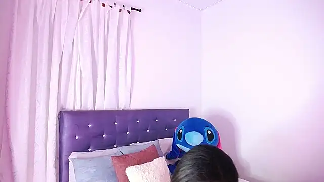 Snapshot of BryanaSmiths chatting on 6, 11, 2025 BryanaSmiths online show from 6, 11, 2025