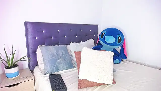 Snapshot of BryanaSmiths chatting on 17, 12, 2025 BryanaSmiths online show from 17, 12, 2025