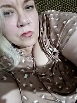 Snapshot of IZOLDA99 chatting on 3, 11, 2025 IZOLDA99 online show from 3, 11, 2025