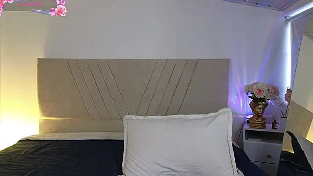 NatashaBlade  online show from 17, 12, 2025