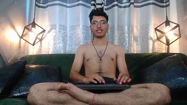 Snapshot of alexy_re chatting on 9, 11, 2025 alexy re online show from 9, 11, 2025