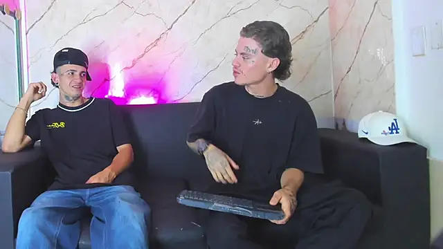 Snapshot of Kevinperlas chatting on 8, 11, 2025 Kevinperlas online show from 8, 11, 2025