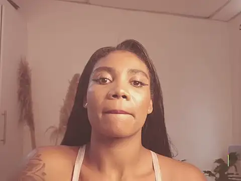 Miss Benz online show from 12, 11, 2025