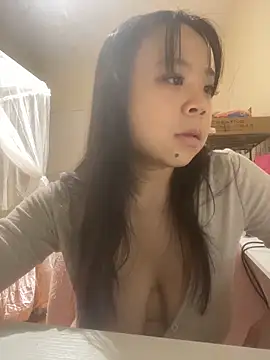 Snapshot of baeezzyy chatting on 4, 11, 2025 baeezzyy online show from 4, 11, 2025