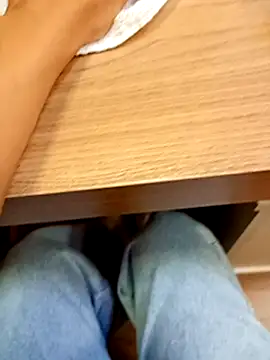 Snapshot of Morenaizzy chatting on 8, 11, 2025 Morenaizzy online show from 8, 11, 2025