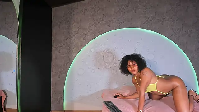 Shanelsmith online show from 19, 2, 2026