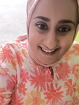 Snapshot of buseck_k chatting on 4, 11, 2025 buseck k online show from 4, 11, 2025