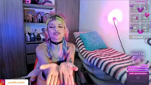 Snapshot of Lila_bratzz chatting on 13, 3, 2026 Lila bratzz online show from 13, 3, 2026