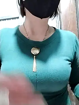 Snapshot of Niramiu chatting on 18, 11, 2025 Niramiu online show from 18, 11, 2025