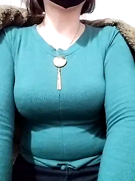 Snapshot of Niramiu chatting on 20, 11, 2025 Niramiu online show from 20, 11, 2025