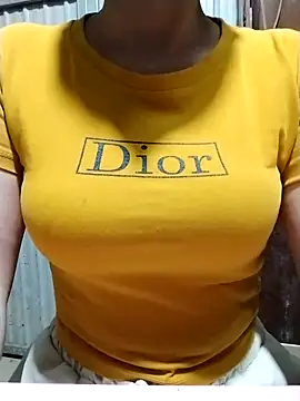 Snapshot of Niramiu chatting on 22, 11, 2025 Niramiu online show from 22, 11, 2025