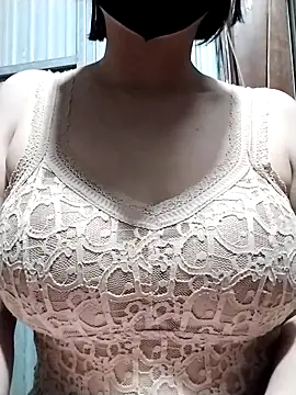 Snapshot of Niramiu chatting on 23, 11, 2025 Niramiu online show from 23, 11, 2025