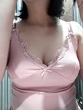 Snapshot of Niramiu chatting on 14, 2, 2026 Niramiu online show from 14, 2, 2026