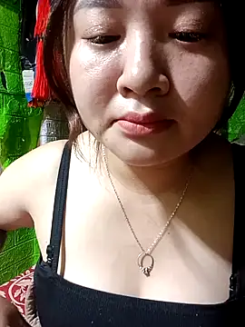 Bee-bgolden online show from 8, 11, 2025