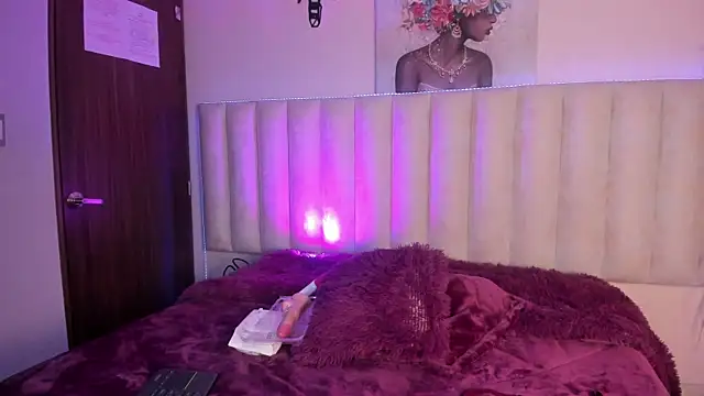 Isabella Crofts online show from 19, 12, 2025