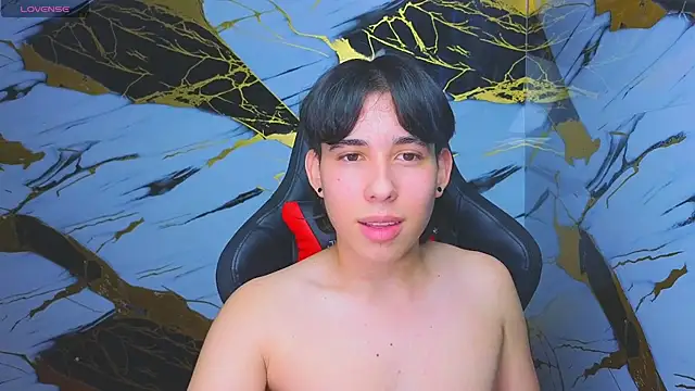 Suarezz10  online show from 13, 11, 2025