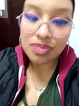 Isaabeellaa deemoonny1 online show from 7, 11, 2025