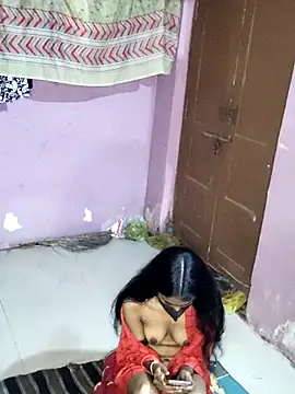 Snapshot of Thaper_Meera2 chatting on 8, 11, 2025 Thaper Meera2 online show from 8, 11, 2025