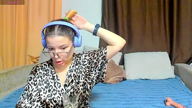 Snapshot of Eva_purrr_ chatting on 30, 11, 2025 Eva purrr online show from 30, 11, 2025