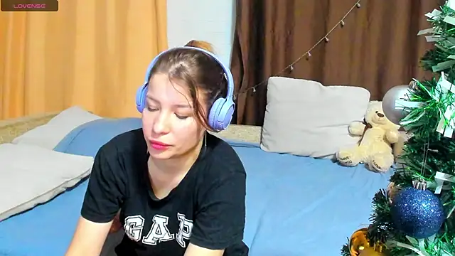 Snapshot of Eva_purrr_ chatting on 18, 12, 2025 Eva purrr online show from 18, 12, 2025