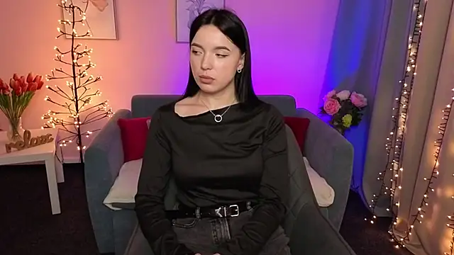 Snapshot of HeyNiki chatting on 18, 12, 2025 HeyNiki online show from 18, 12, 2025