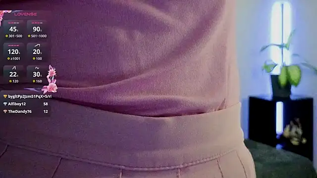 Snapshot of violetwluv chatting on 15, 11, 2025 violetwluv online show from 15, 11, 2025