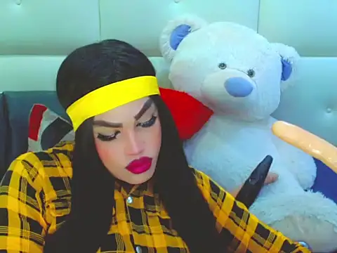 Snapshot of NharaBigCock chatting on 5, 2, 2026 NharaBigCock online show from 5, 2, 2026