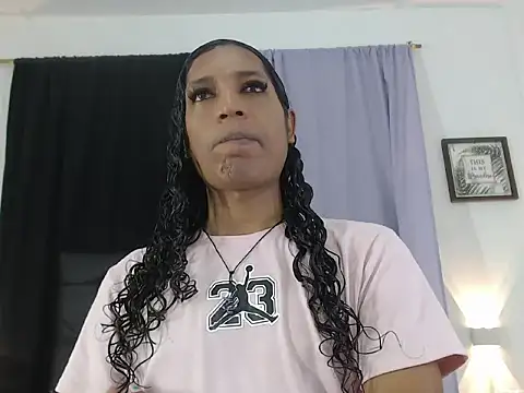 Snapshot of MiaCoock chatting on 10, 11, 2025 MiaCoock online show from 10, 11, 2025