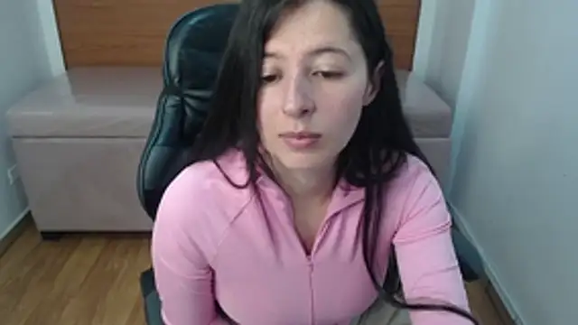 scarlett percy t online show from 5, 1, 2026